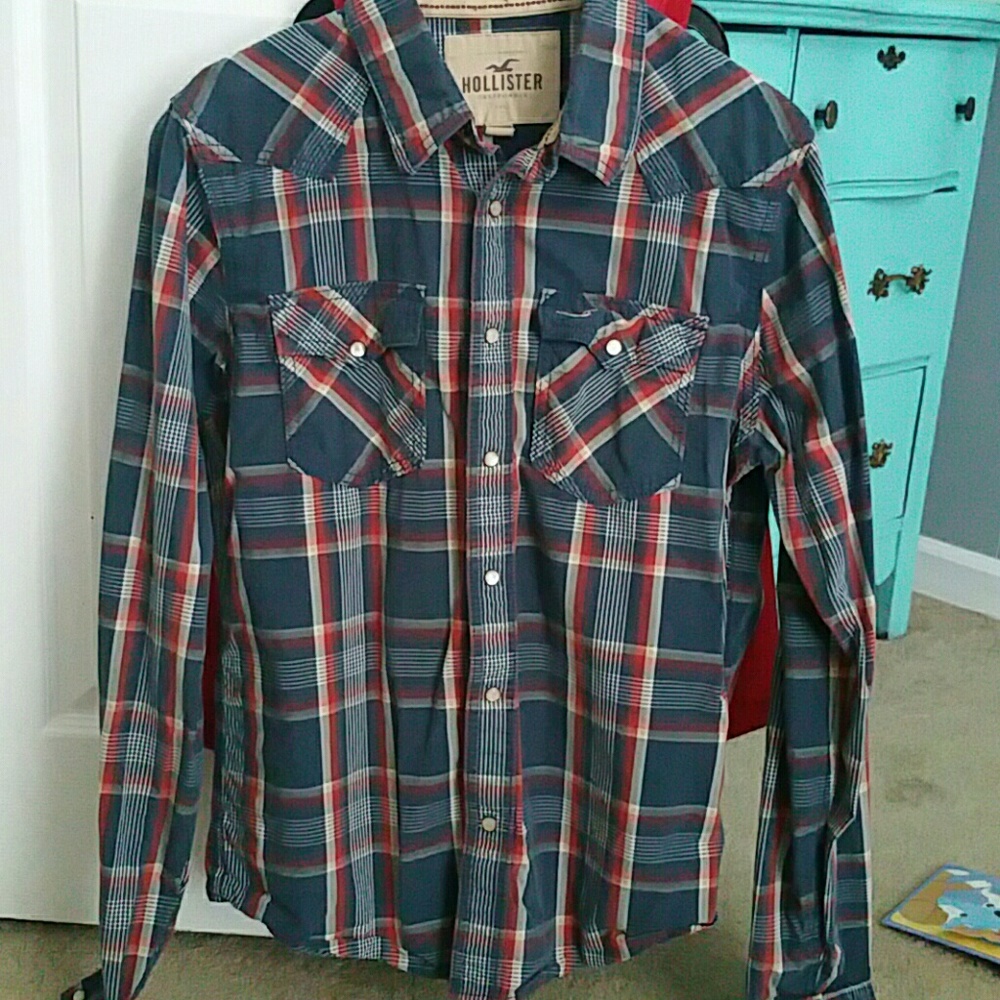 Hollister shirt